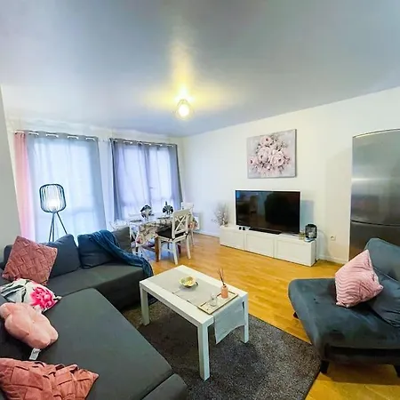 Apartment Sweet Bussy-Saint-Georges