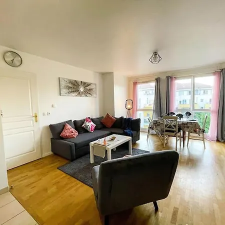 Apartment Sweet Bussy-Saint-Georges